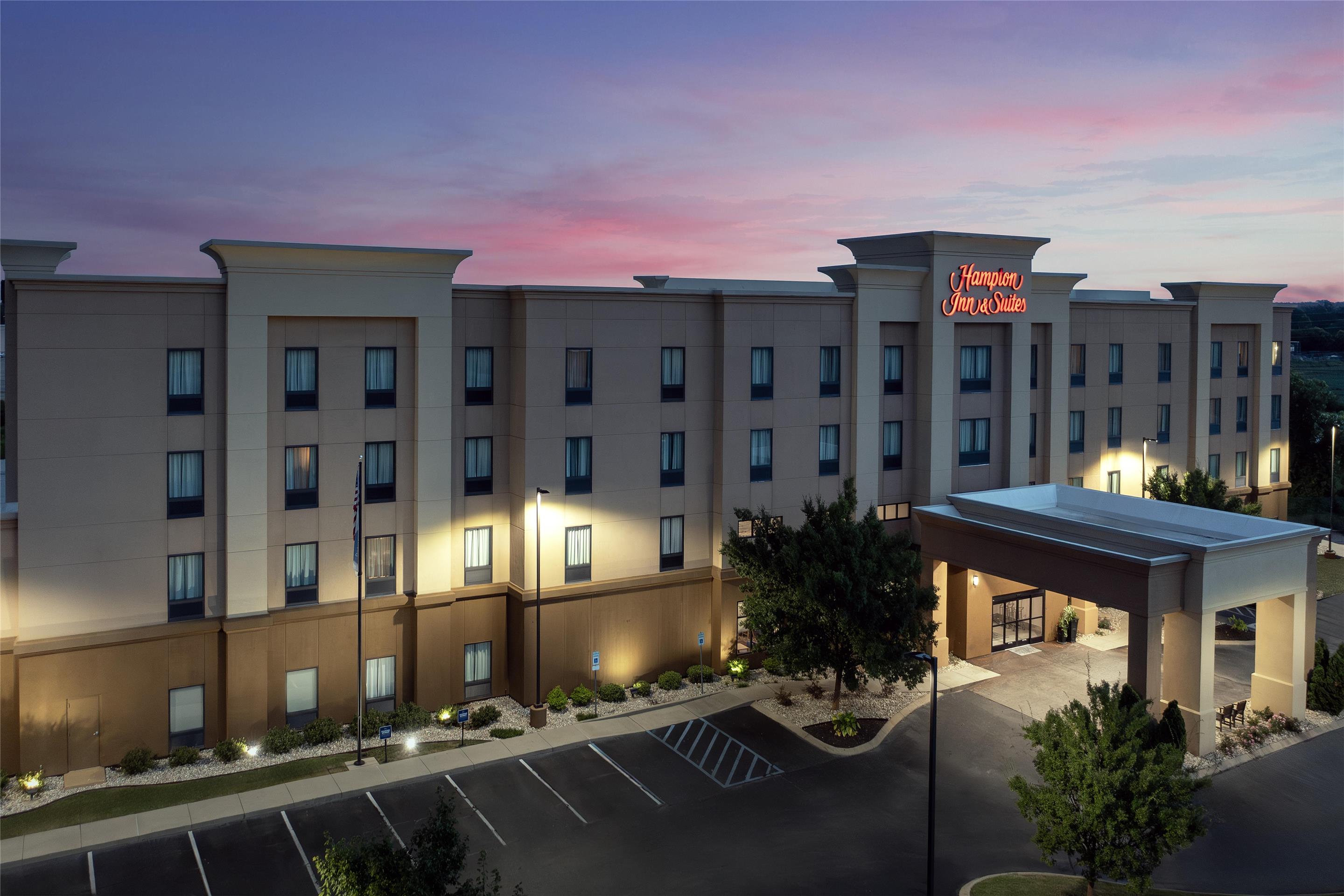 Exterior | Hampton Inn & Suites Tupelo/Barnes Crossing