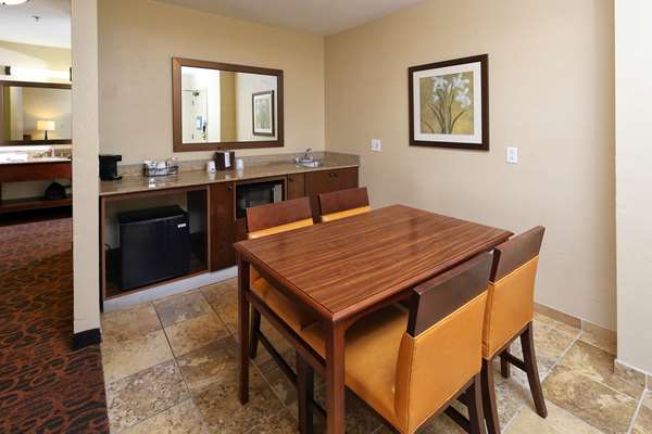  - Hampton Inn & Suites Tucson