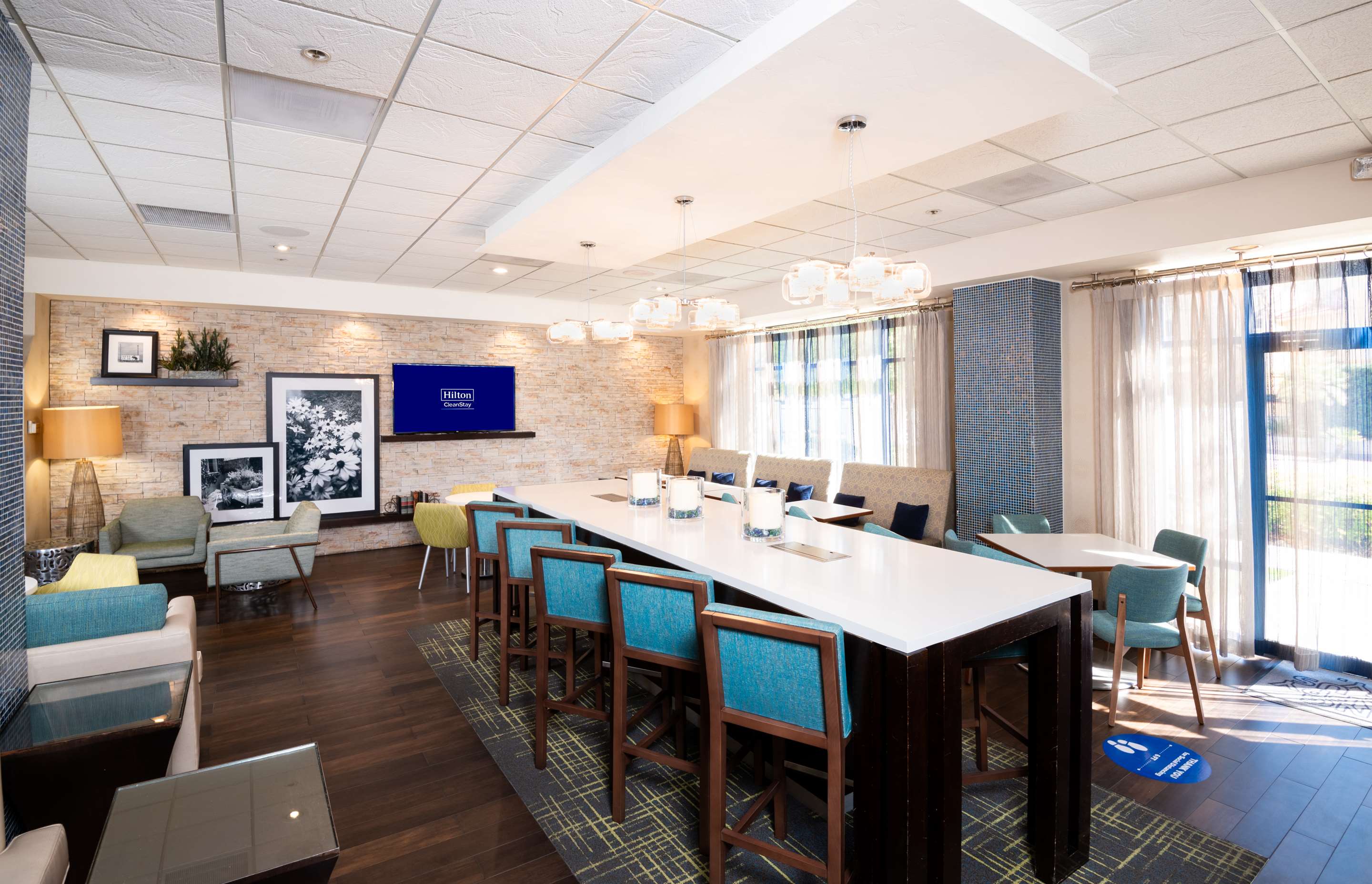 Lobby | Hampton Inn Tucson-Airport