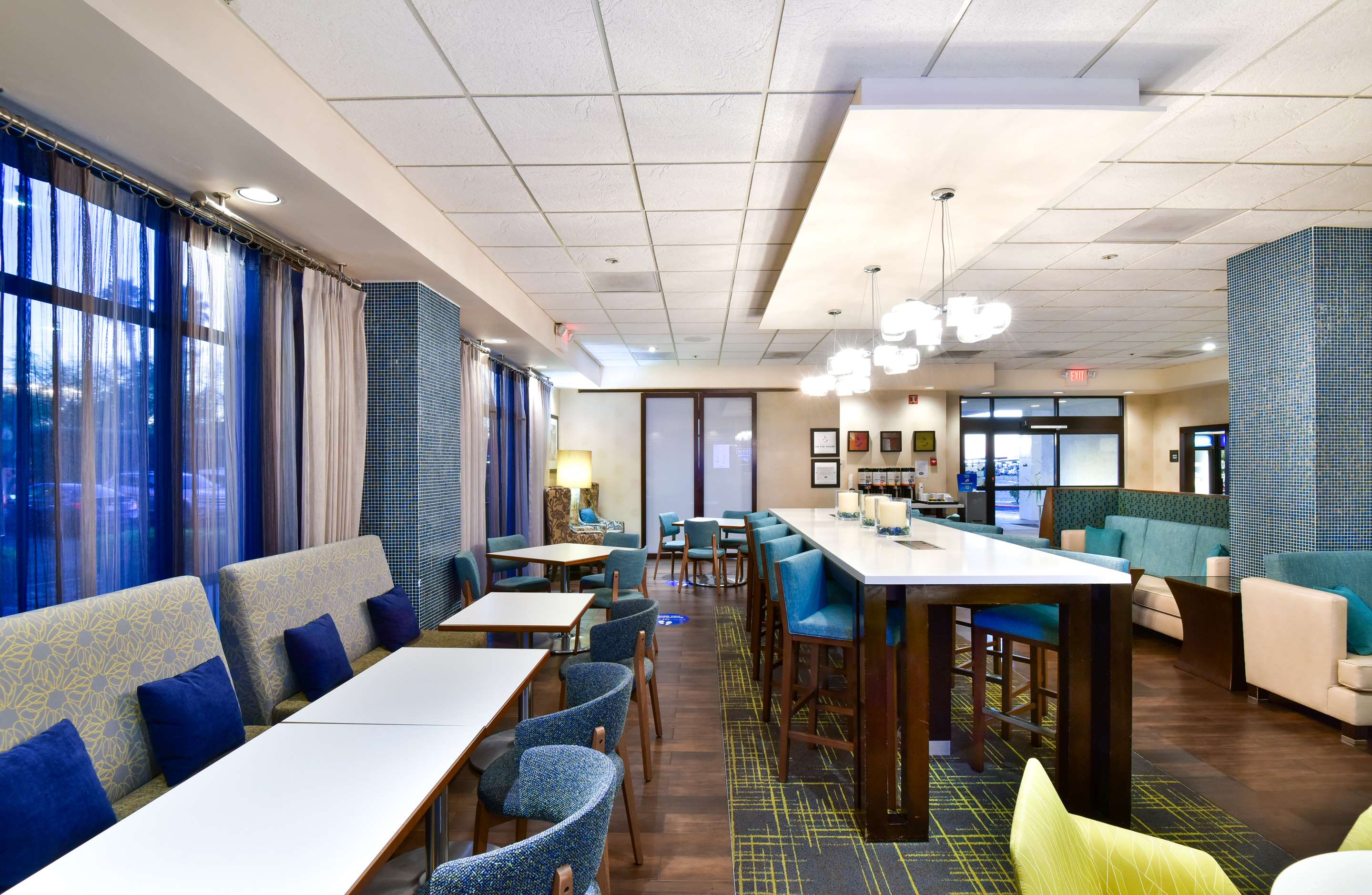 Lobby | Hampton Inn Tucson-Airport