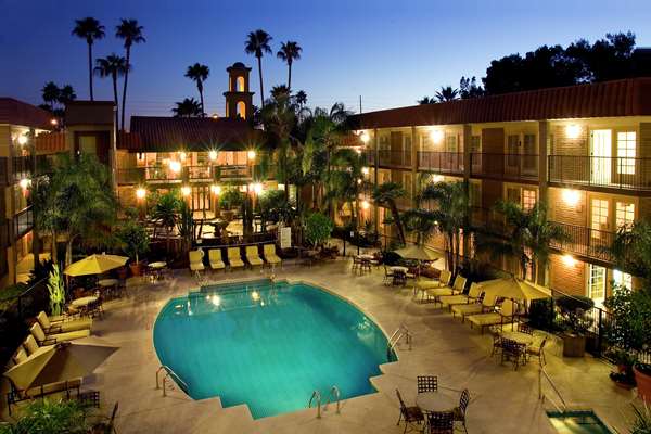 Pool - DoubleTree Suites by Hilton Tucson