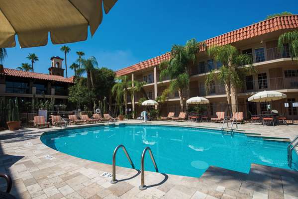 Pool - DoubleTree Suites by Hilton Tucson