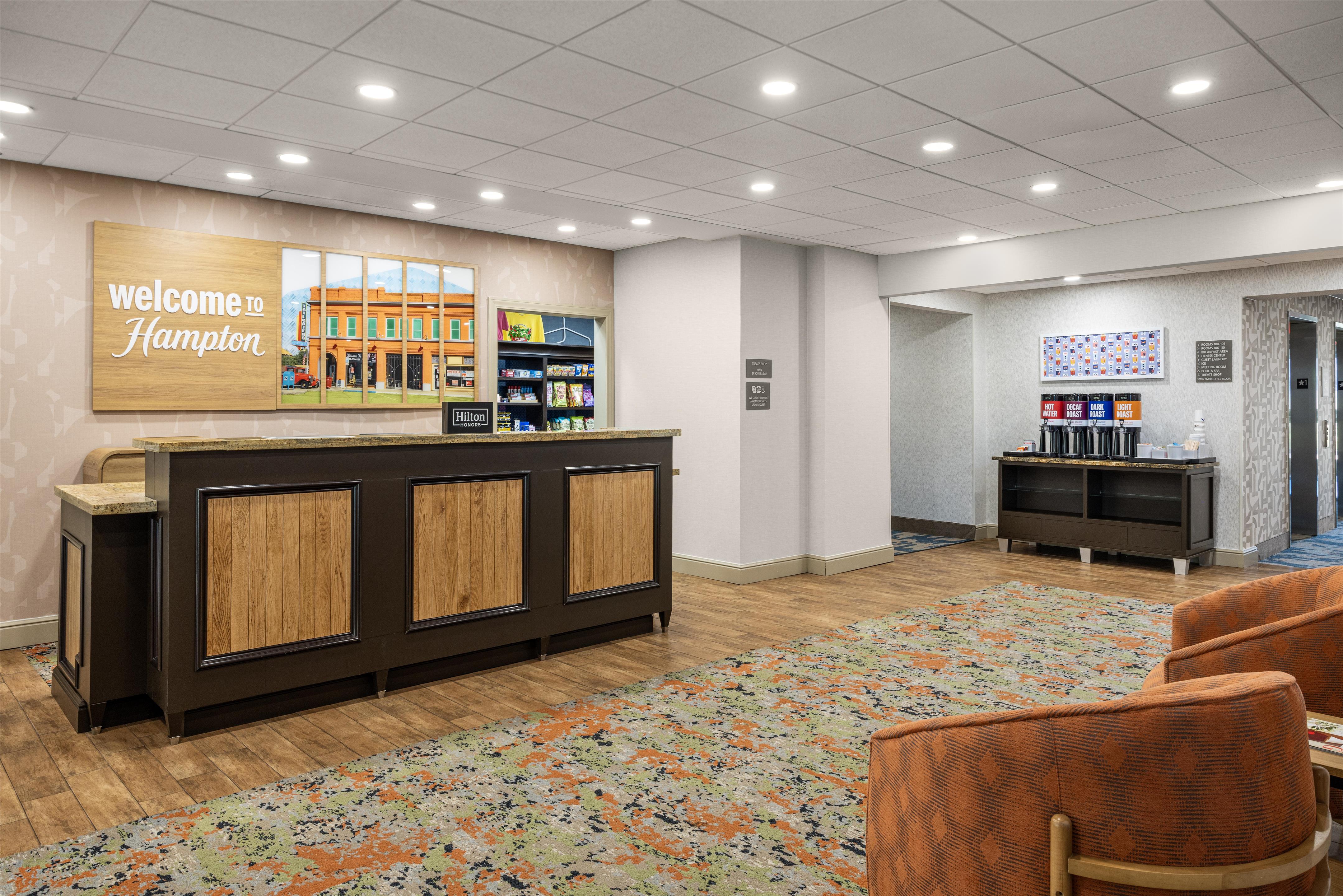 Reception | Hampton Inn & Suites Hope