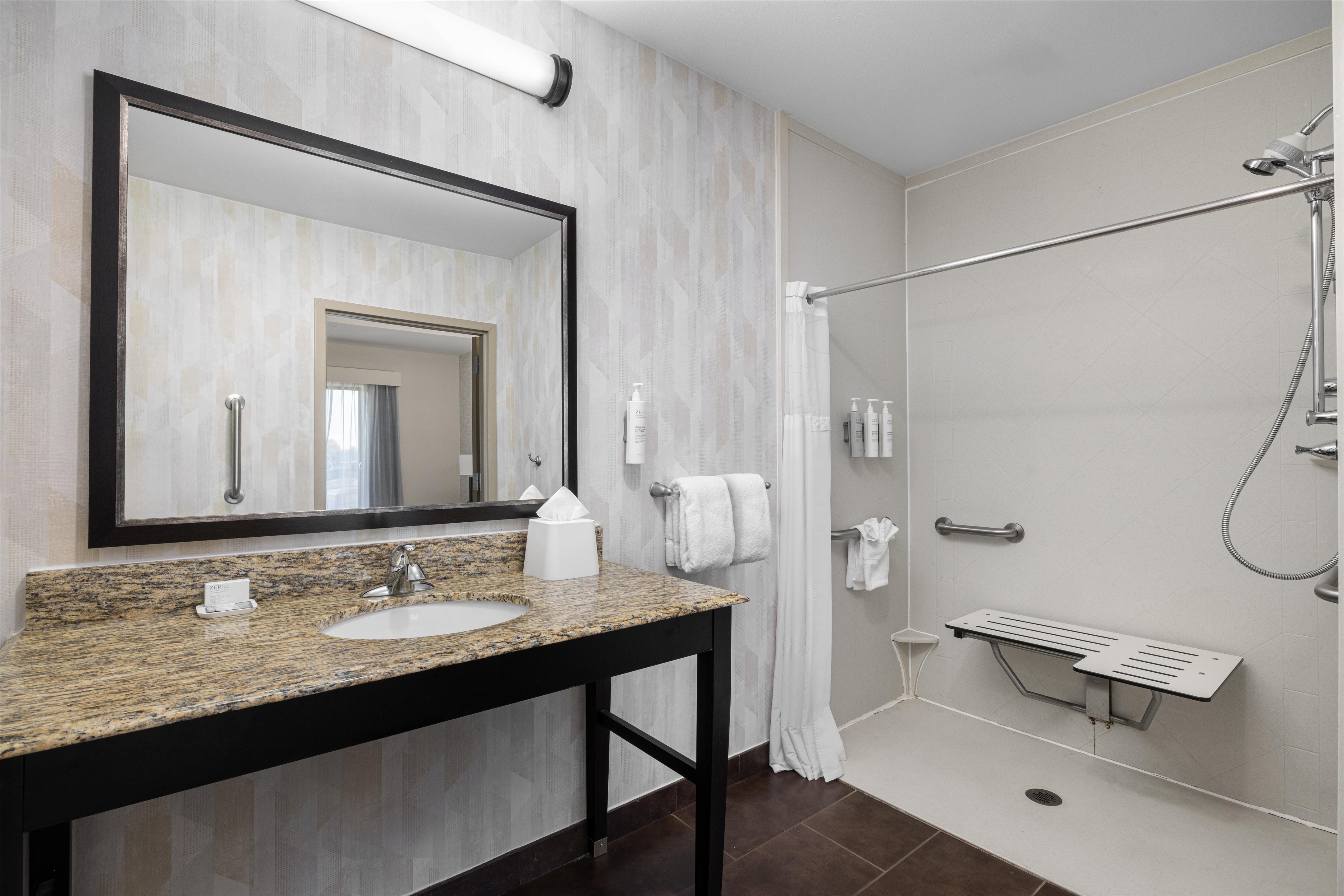Guest room bath