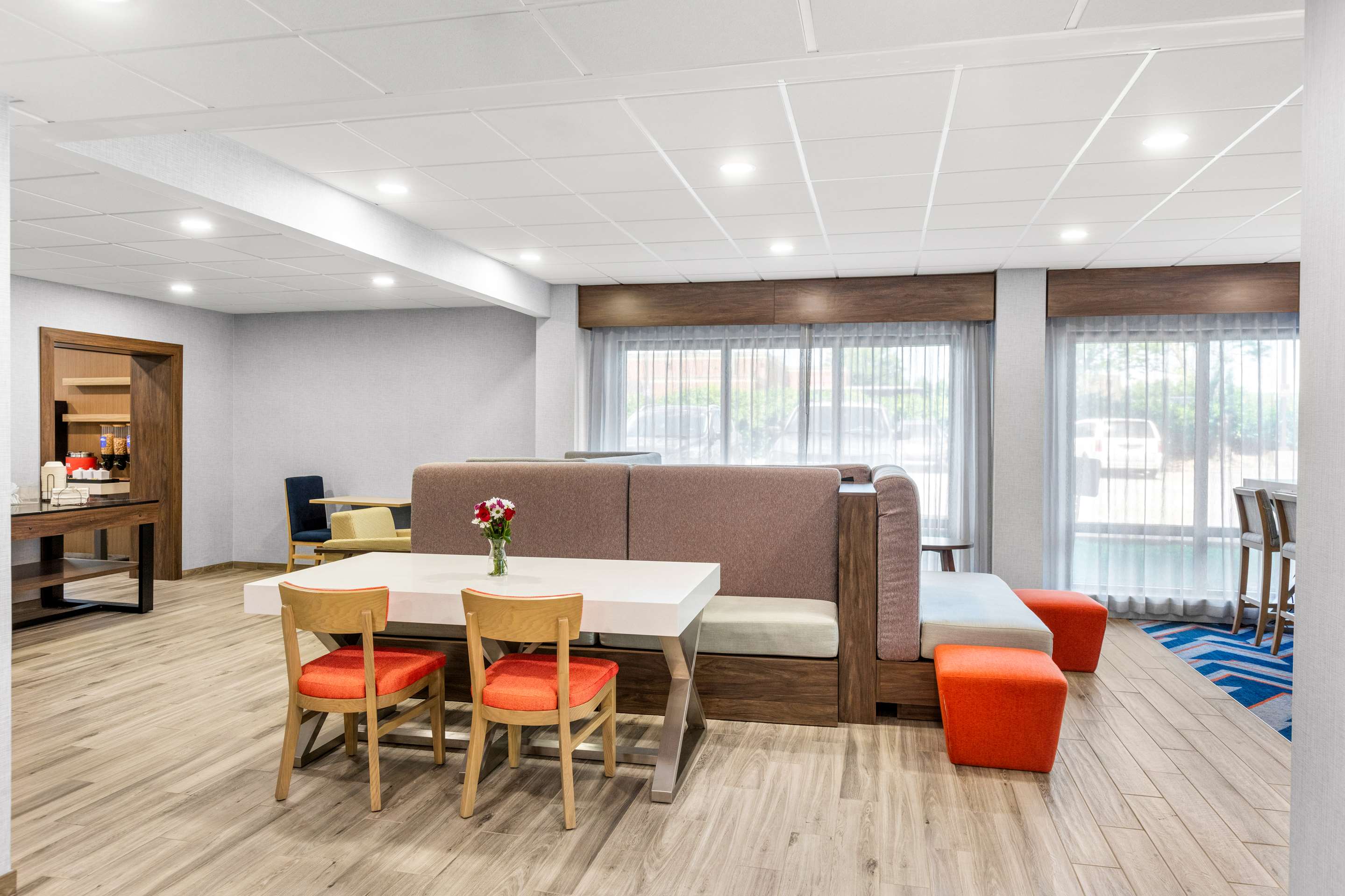 Lobby | Hampton Inn Knoxville - Airport