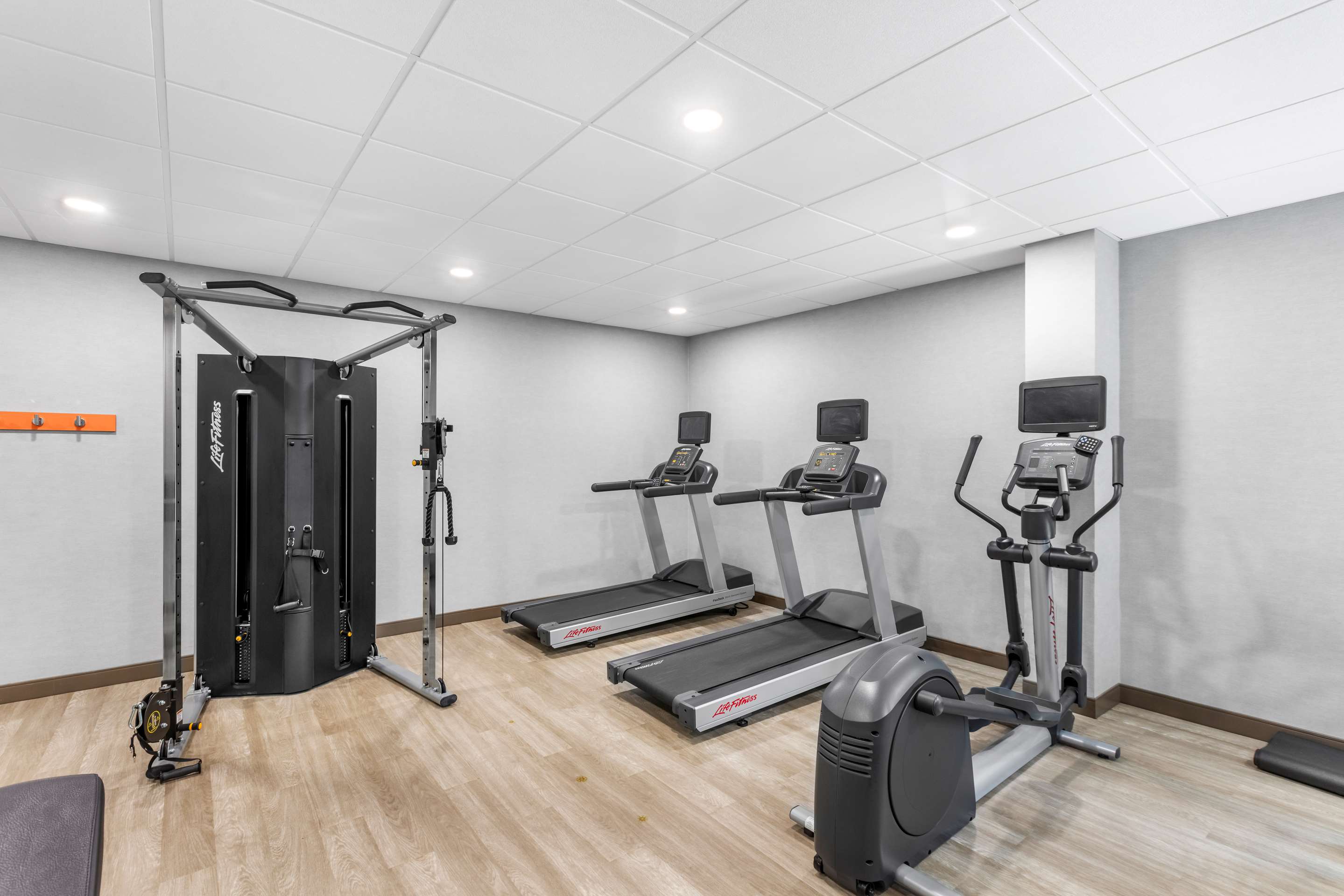 Health club fitness center gym | Hampton Inn Knoxville - Airport