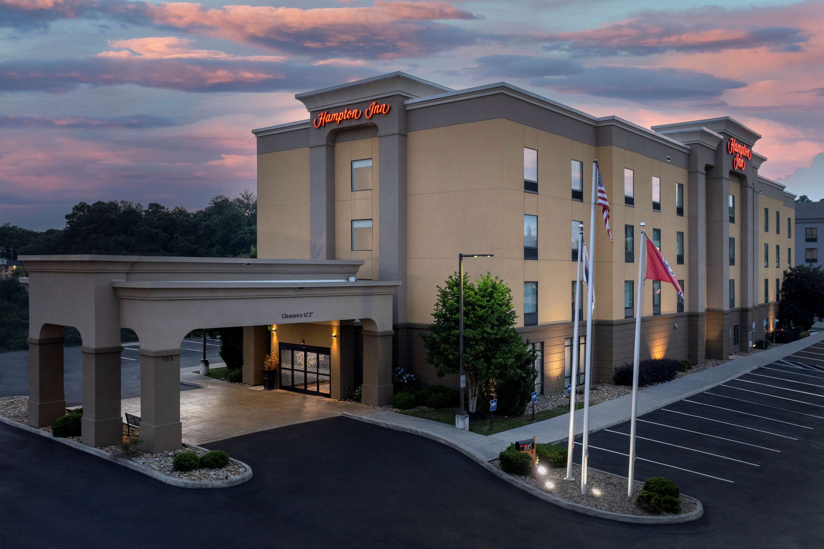 Exterior | Hampton Inn Clinton