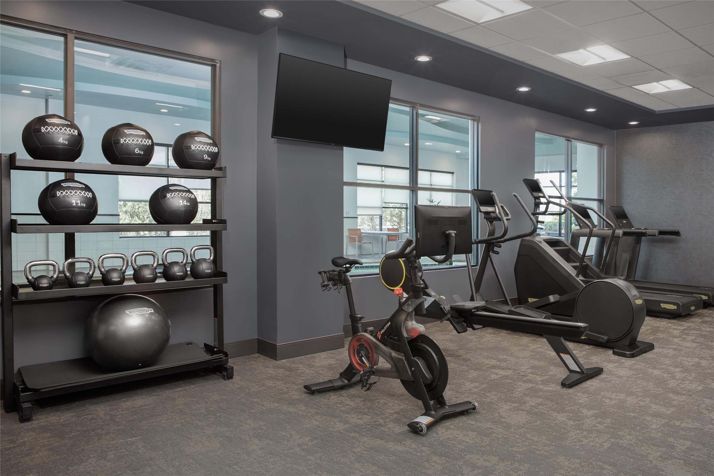 Health club fitness center gym | Embassy Suites by Hilton Knoxville West