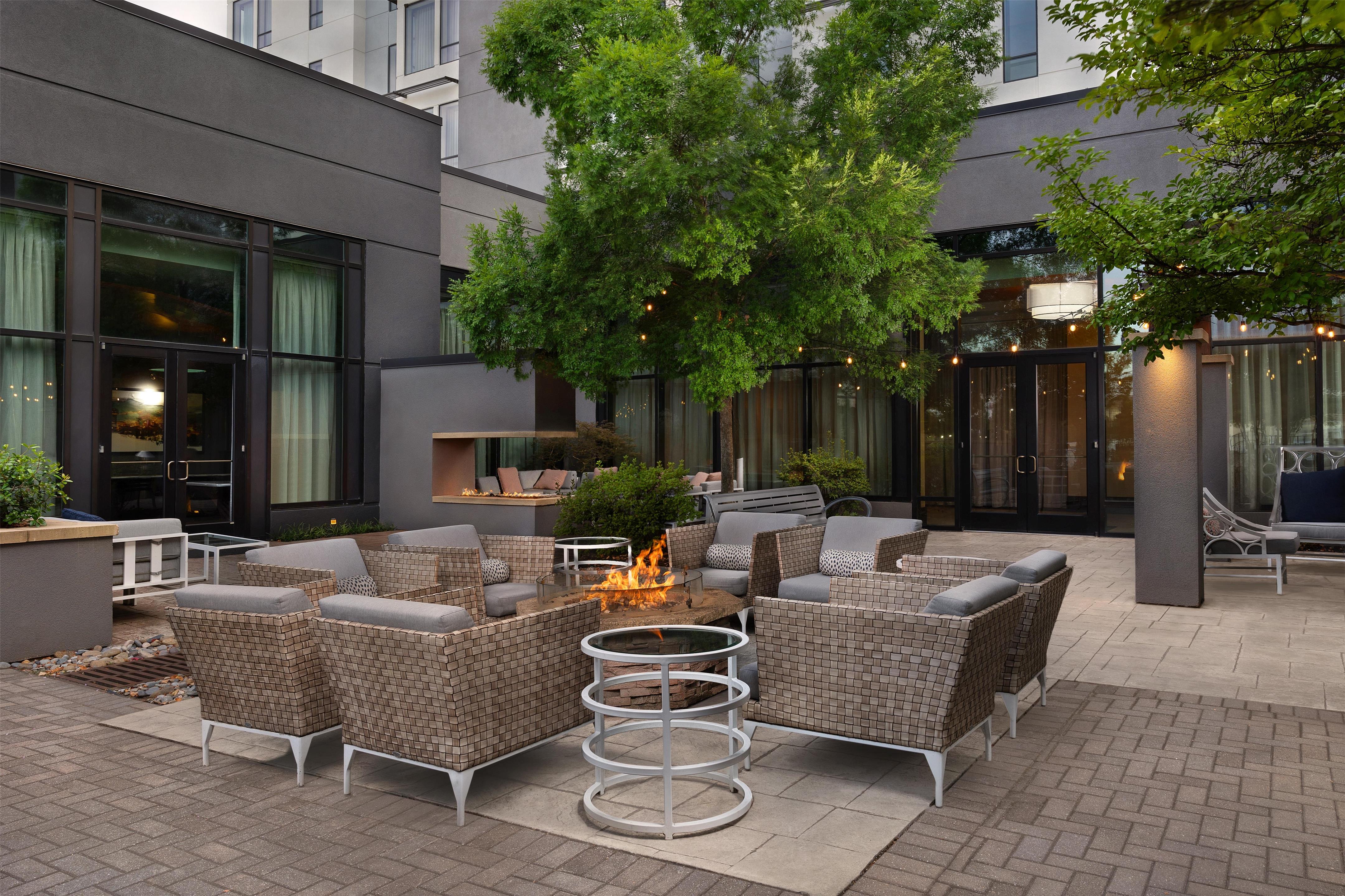 Exterior | Embassy Suites by Hilton Knoxville West