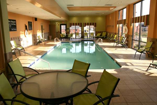Pool - Hampton Inn & Suites North Knoxville - I-75, Exit 108