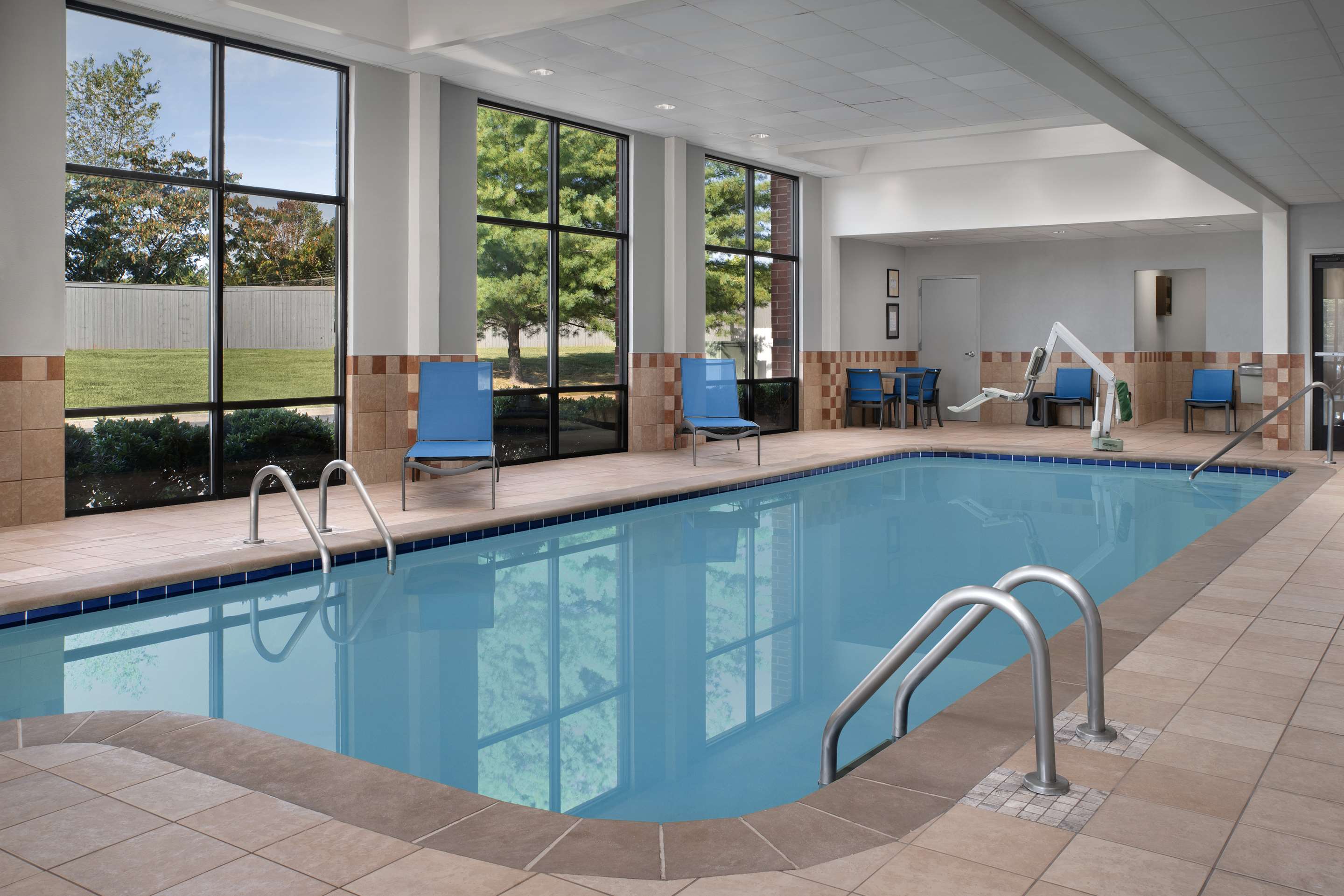 Pool | Hampton Inn & Suites-Knoxville/North I-75