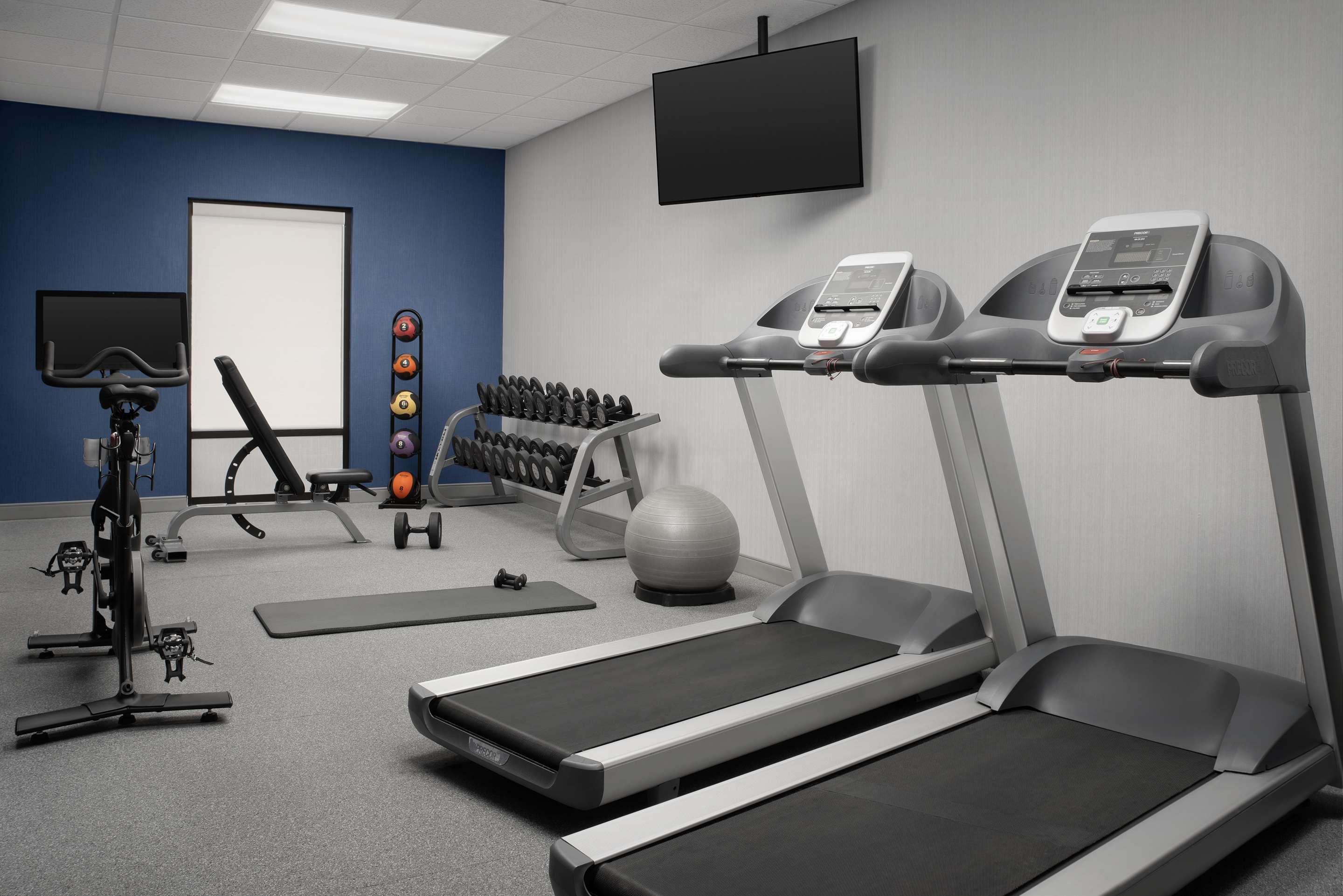 Health club fitness center gym | Hampton Inn & Suites-Knoxville/North I-75