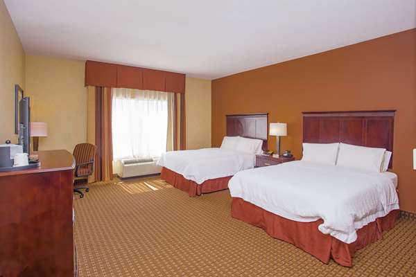  - Hampton Inn & Suites Kodak - I-40, Exit 407