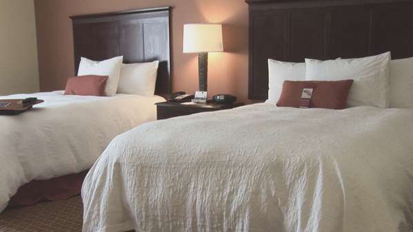  - Hampton Inn & Suites Kodak - I-40, Exit 407