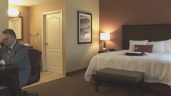  - Hampton Inn & Suites Kodak - I-40, Exit 407