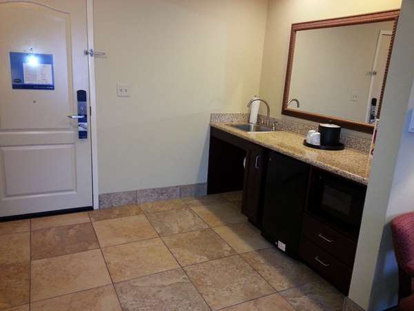  - Hampton Inn & Suites Kodak - I-40, Exit 407