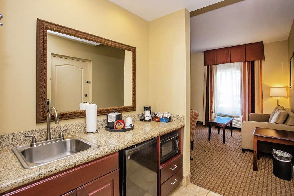 Hampton Inn & Suites Sevierville at Stadium Drive Room Type - 1KN HEARING ACC STE NOSMOK