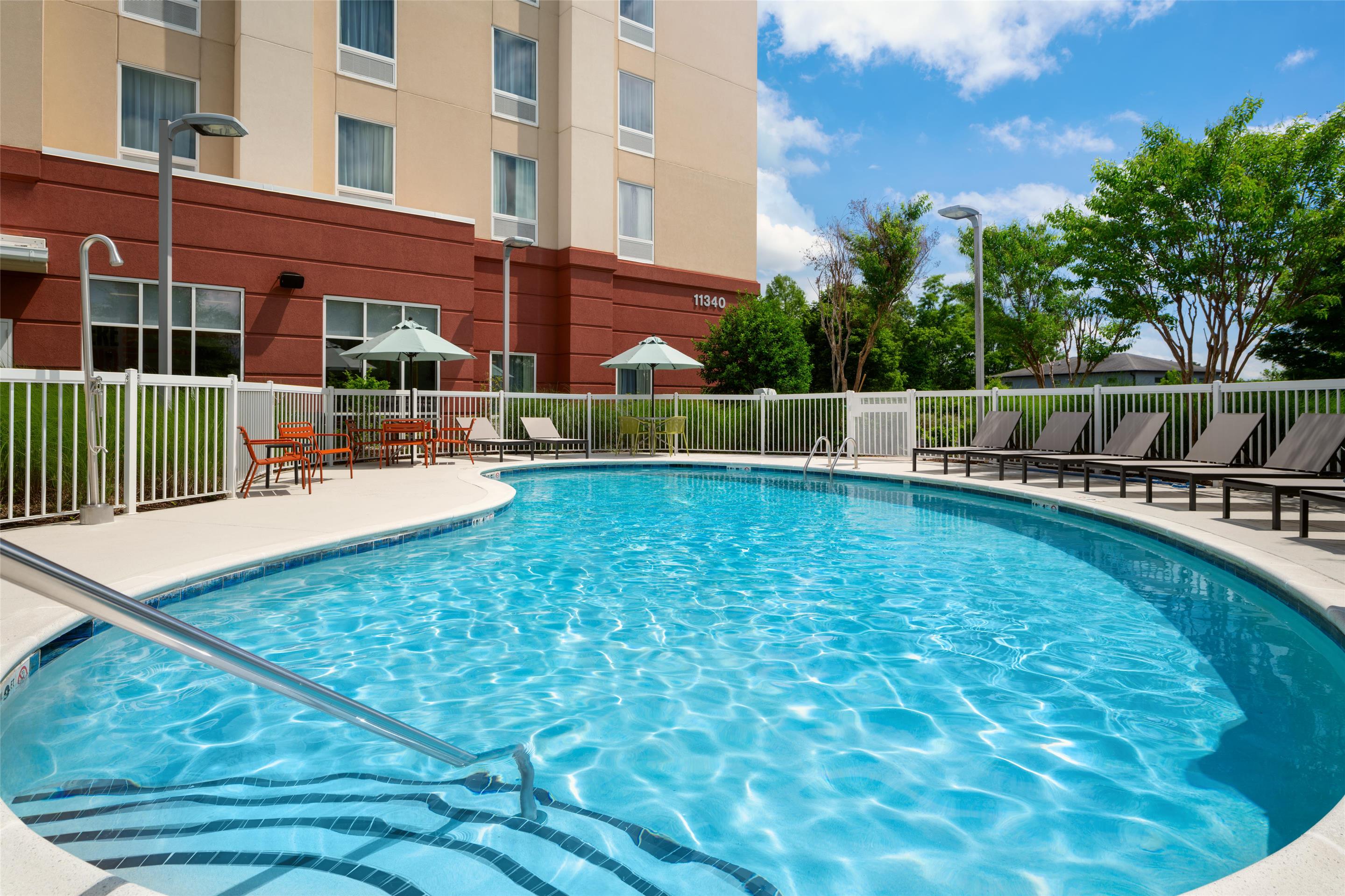 Pool | Hampton Inn & Suites Knoxville-Turkey Creek/Farragut