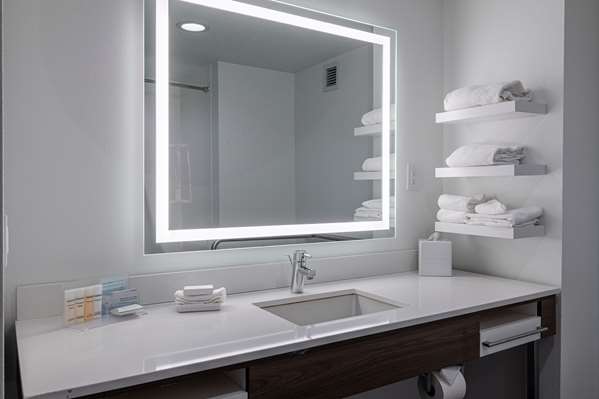  - Hampton Inn West Cedar Bluff Knoxville - I-40 & I-75, Exit 378