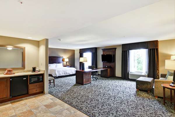  - Hampton Inn & Suites New Hartford