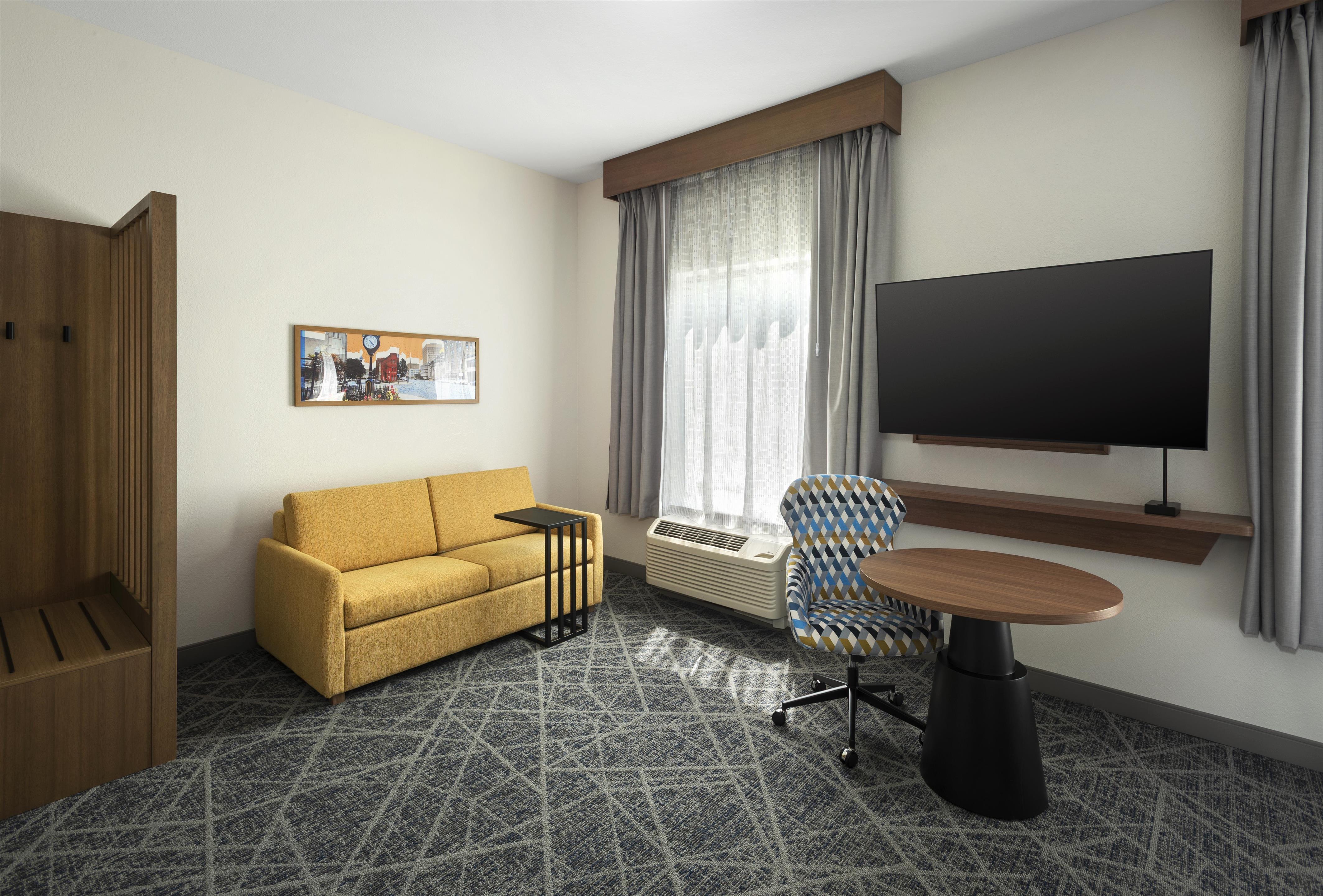 Guest room