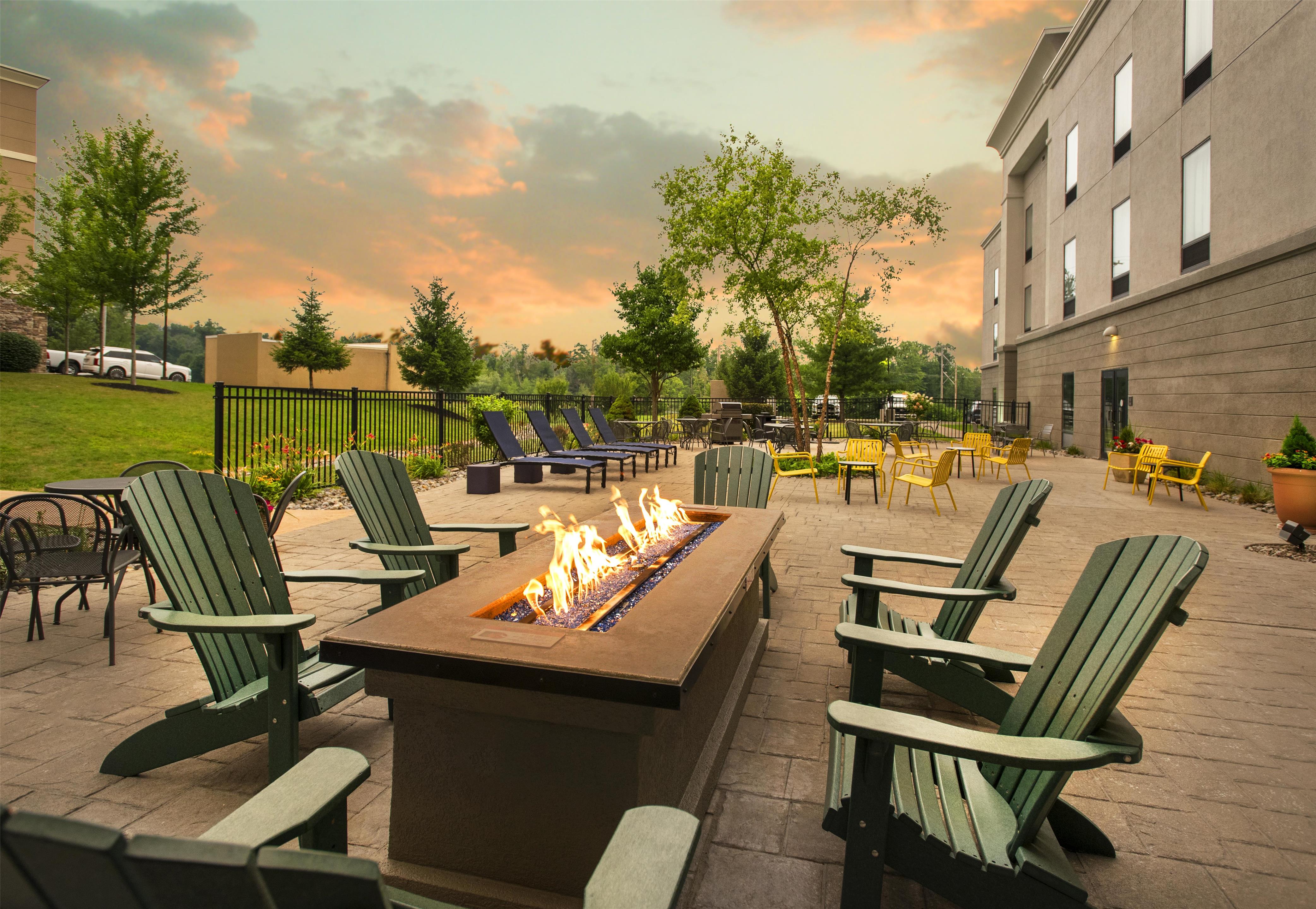 Exterior | Hampton Inn and Suites New Hartford/Utica