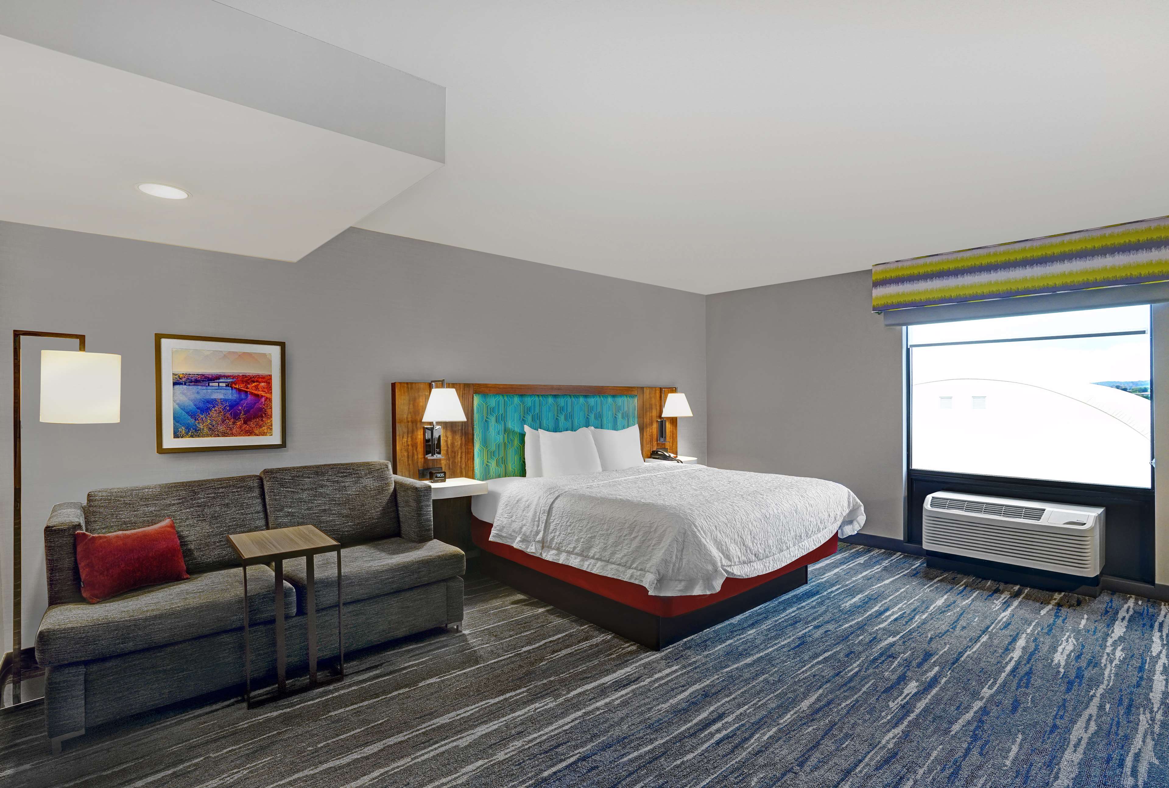Hampton Inn by Hilton Utica Room Type - 1 KING STUDIO NONSMOKE