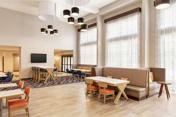 Amenities - Hampton Inn & Suites Valparaiso