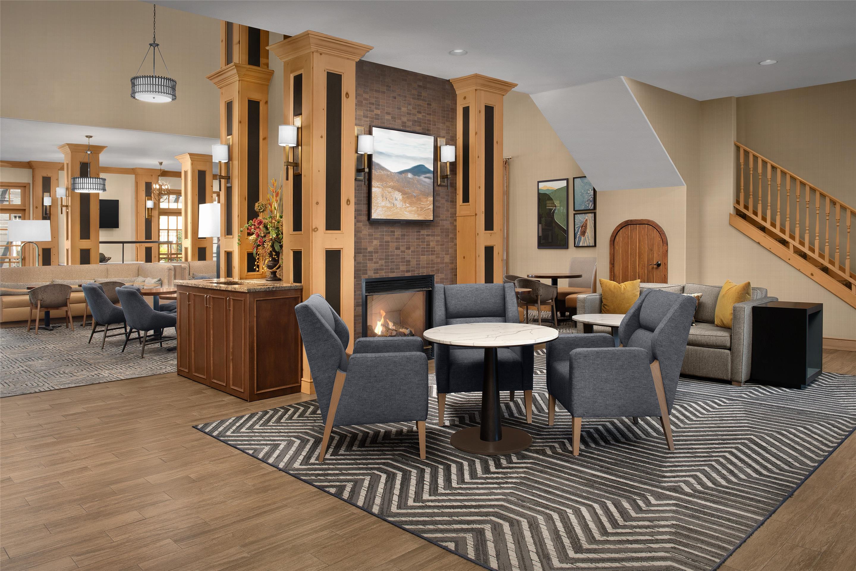 Lobby | Homewood Suites by Hilton Vancouver-Portland