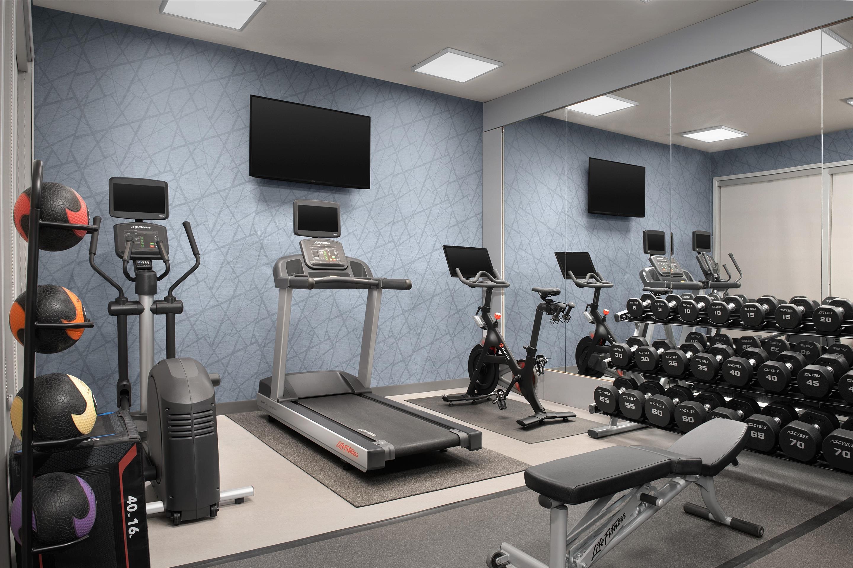 Health club fitness center gym | Homewood Suites by Hilton Vancouver-Portland