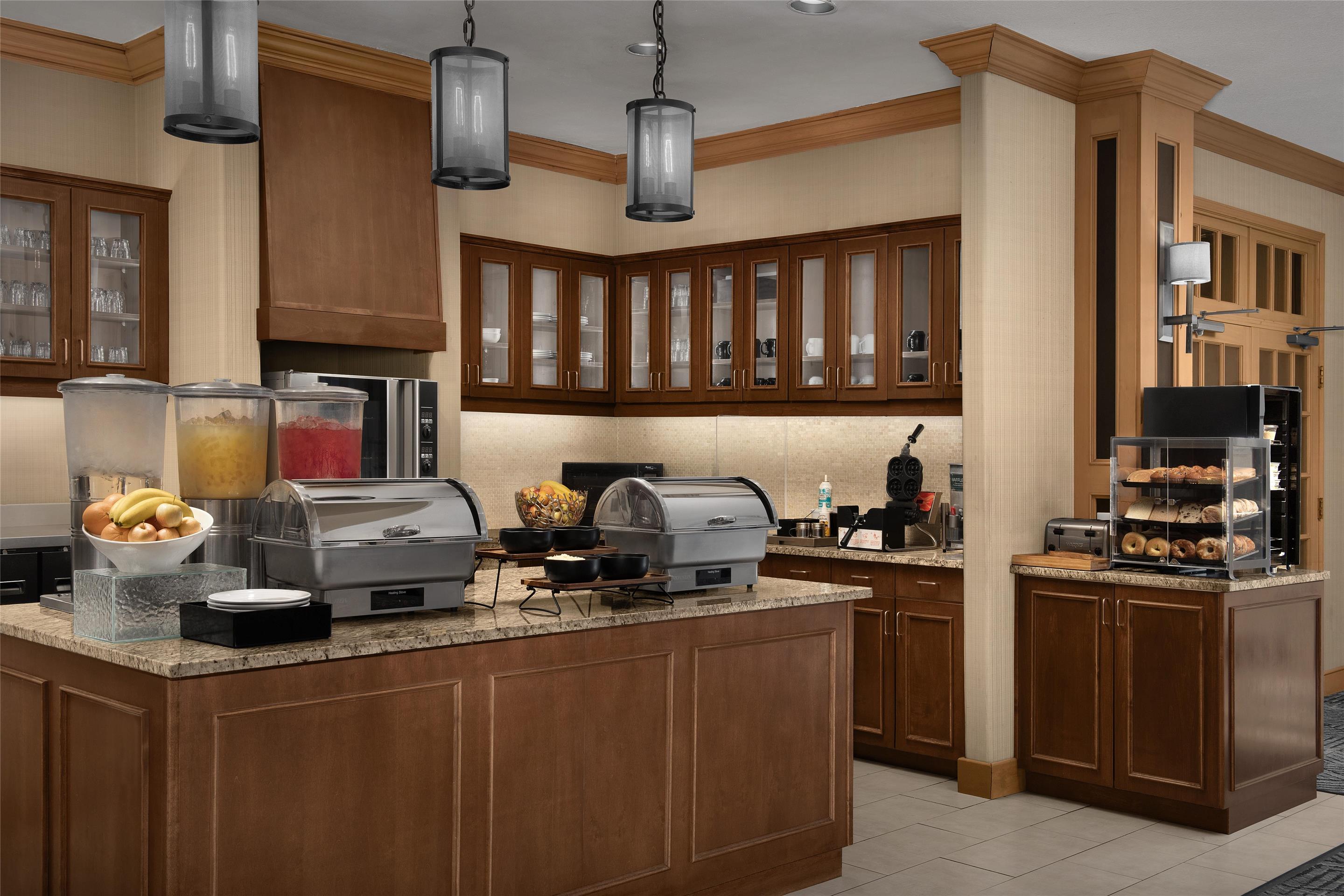 Breakfast Area | Homewood Suites by Hilton Vancouver-Portland
