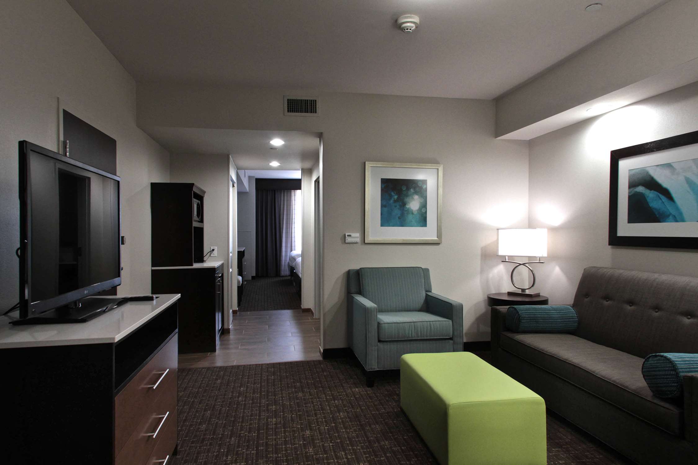 Guest room