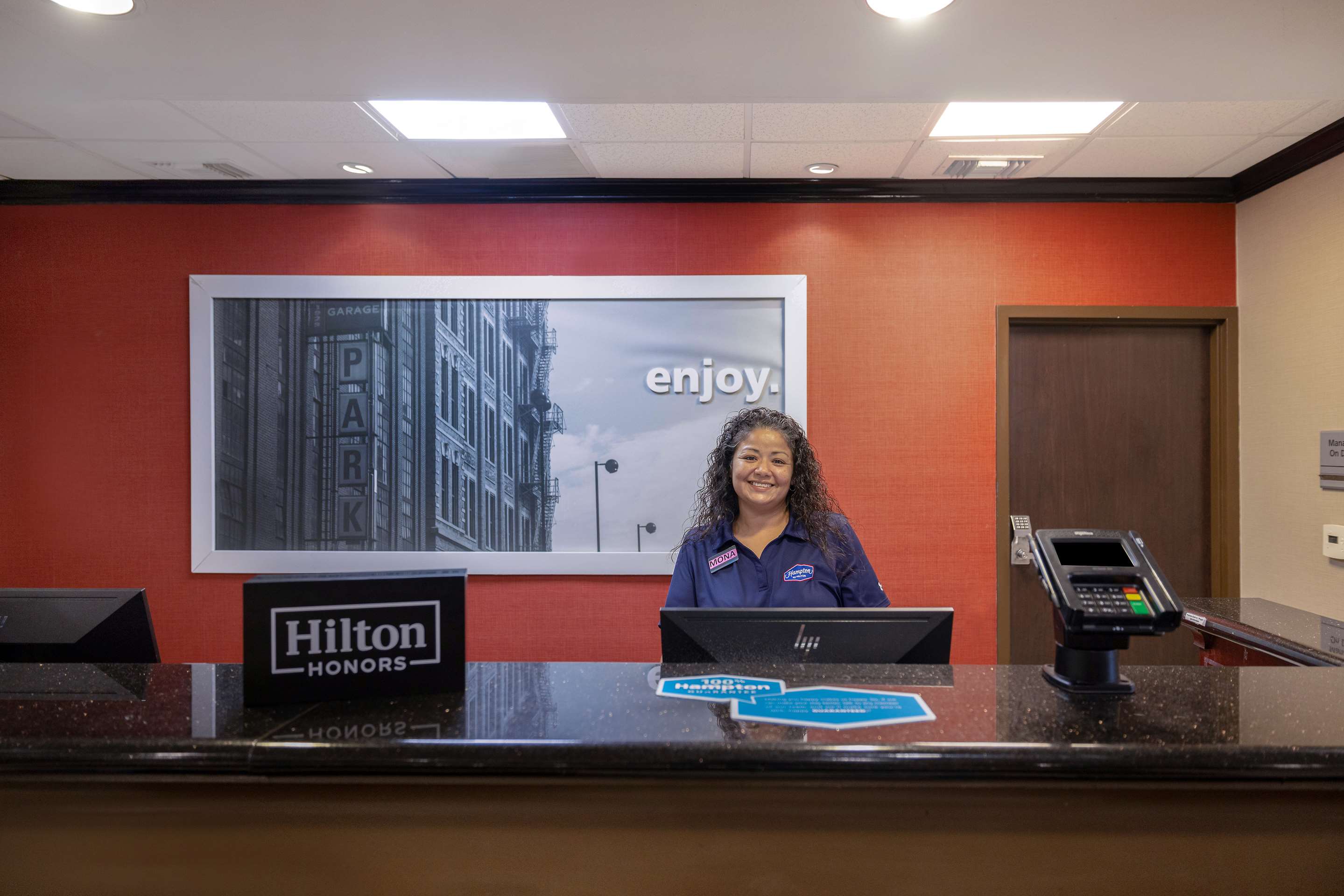 Reception | Hampton Inn Victoria