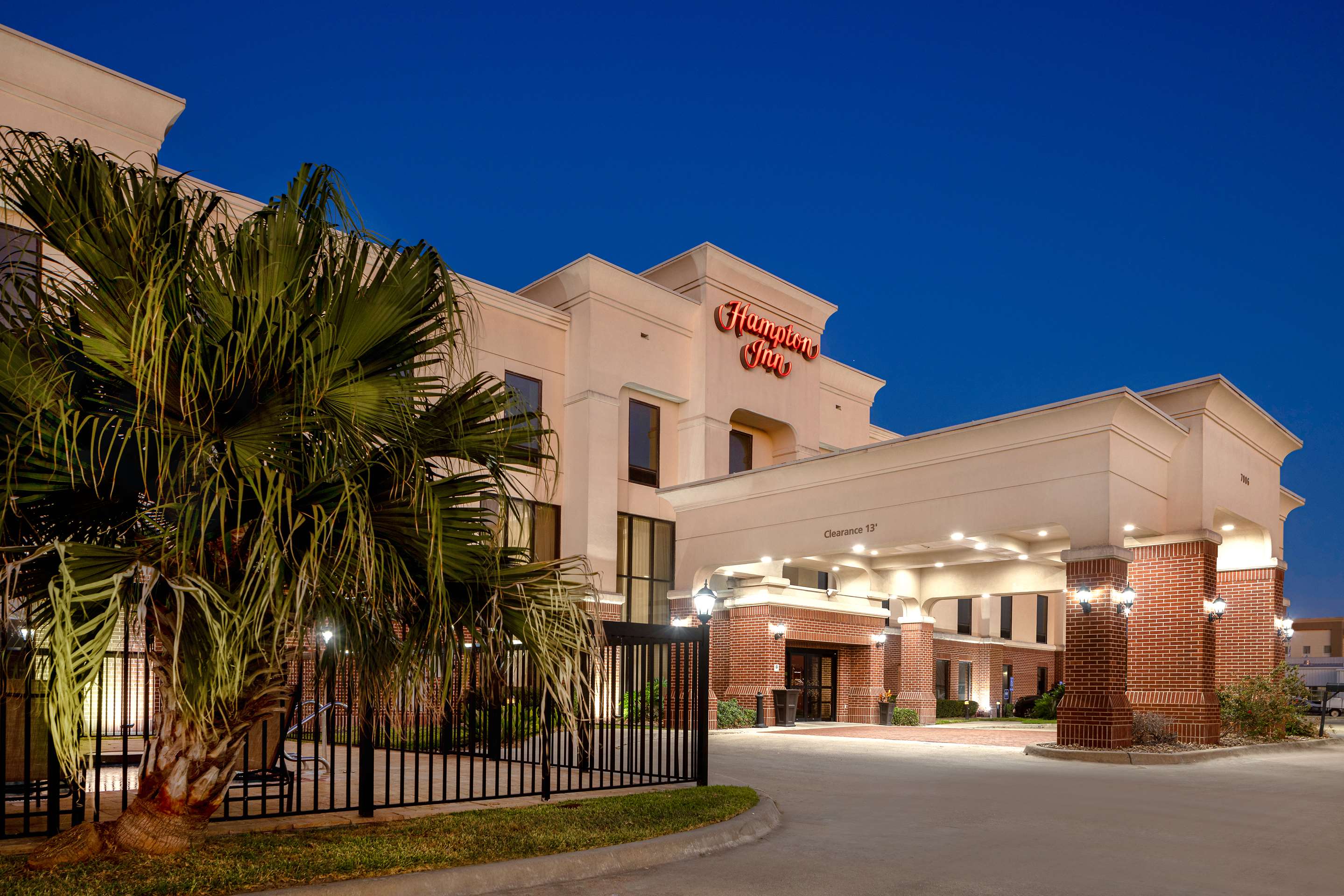 Exterior | Hampton Inn Victoria