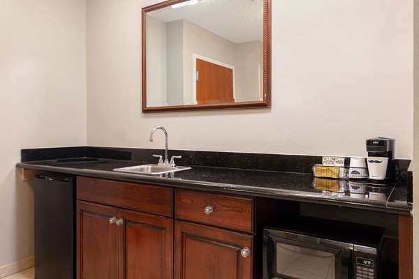  - Hampton Inn Victoria