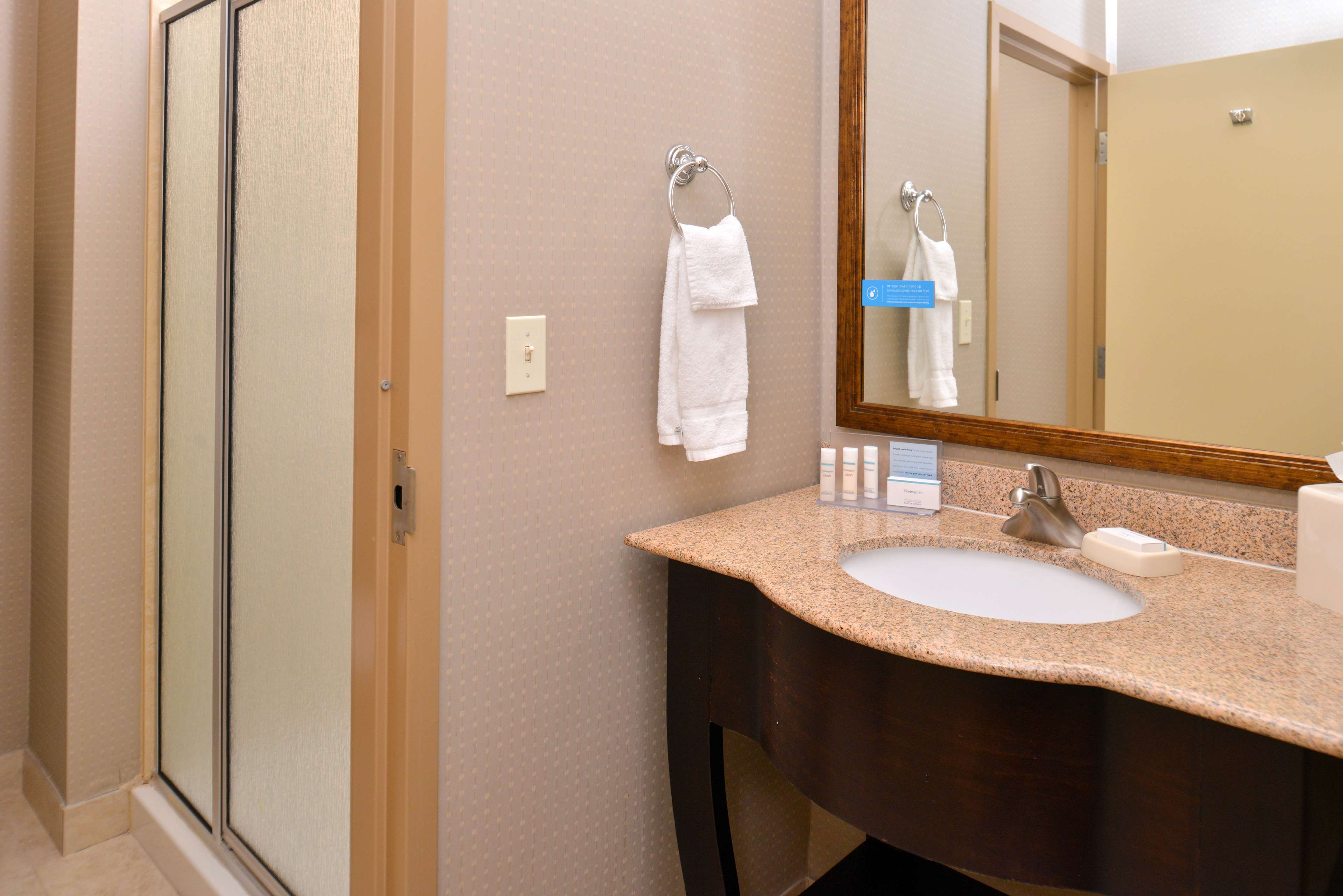 Hampton Inn by Hilton Van Horn - Tap to explore photos