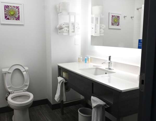  - Hampton Inn Lake Park - I-75, Exit 5