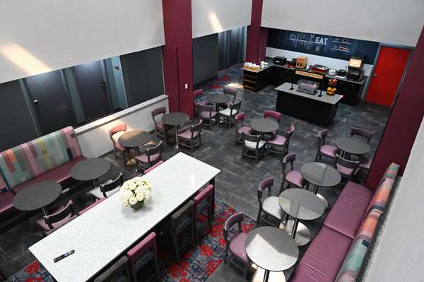 Amenities - Hampton Inn Lake Park - I-75, Exit 5