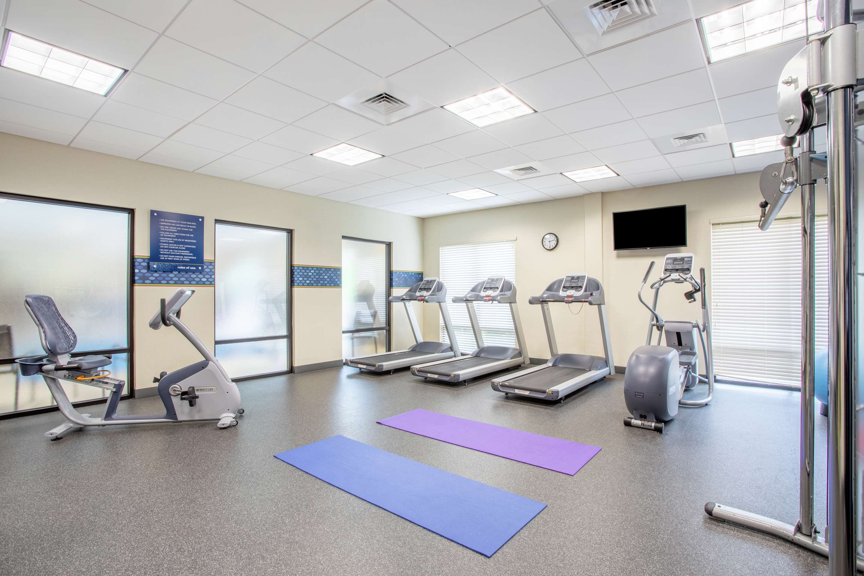 Health club fitness center gym | Hampton Inn Philadelphia/Voorhees
