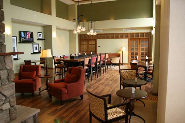  - Hampton Inn & Suites Warren