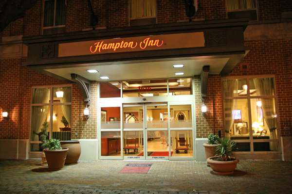 Exterior view - Hampton Inn Old Town Alexandria - I-95 & I-495, Exit 176B