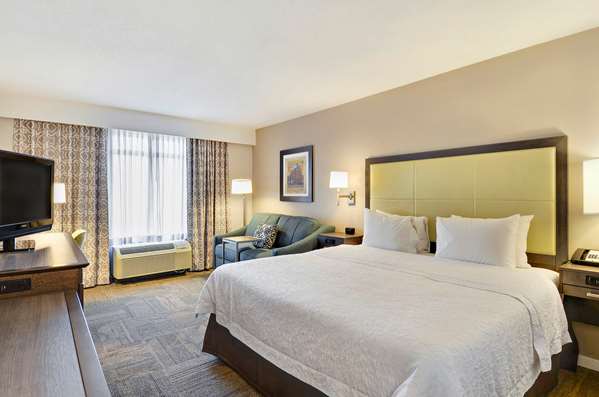  - Hampton Inn Old Town Alexandria - I-95 & I-495, Exit 176B