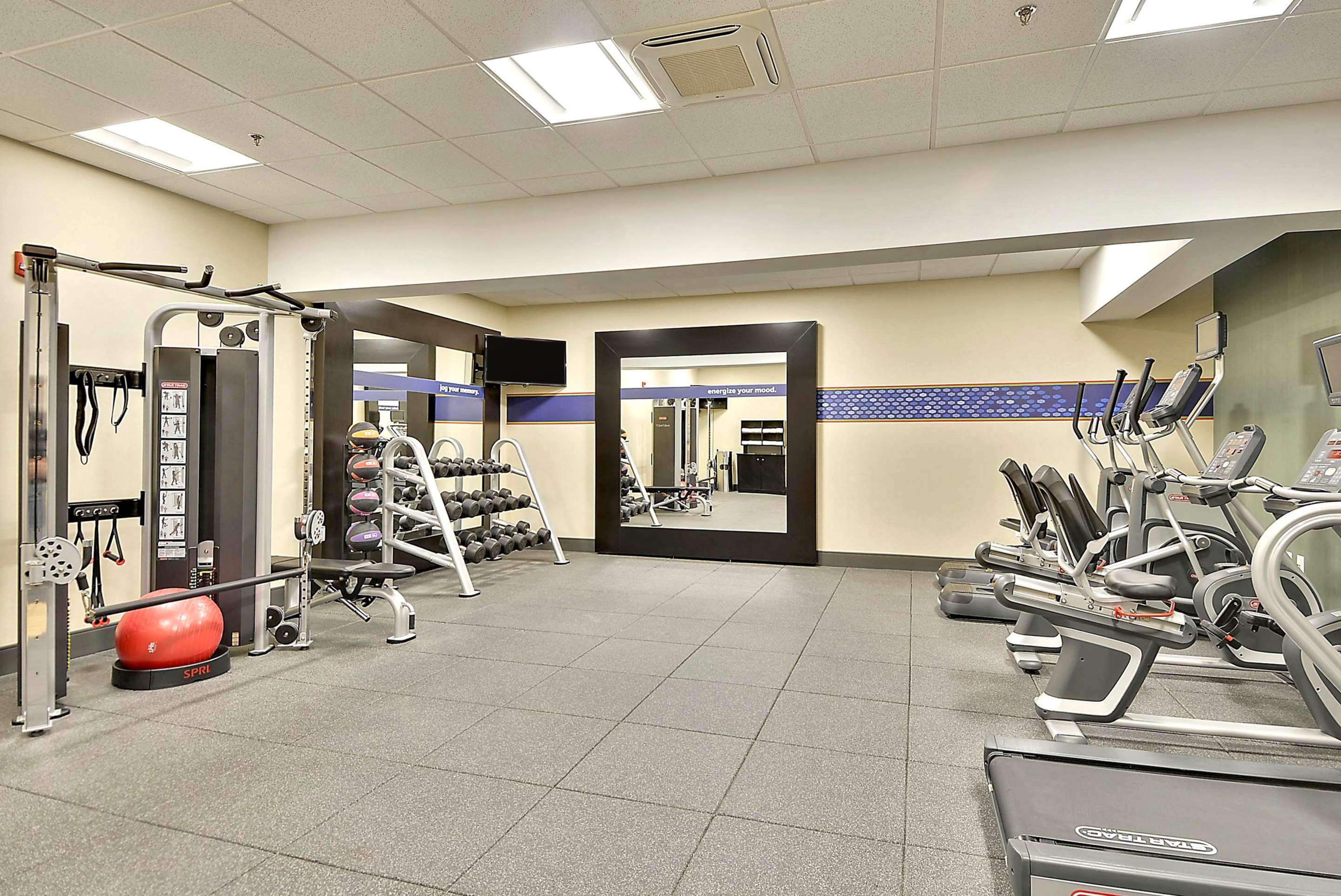 Health club fitness center gym | Hampton Inn Alexandria-Old Town/King St. Metro