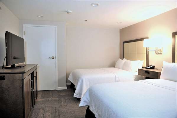  - Hampton Inn Old Town Alexandria - I-95 & I-495, Exit 176B