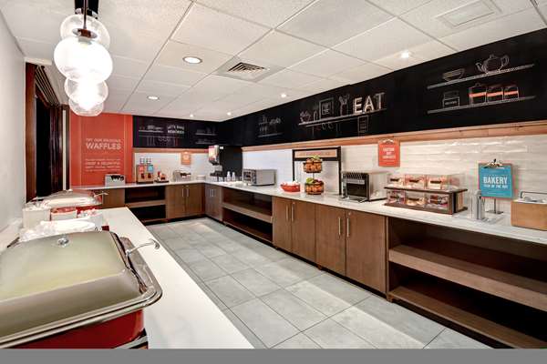 Amenities - Hampton Inn Old Town Area Alexandria - I-95 & I-495, Exit 177