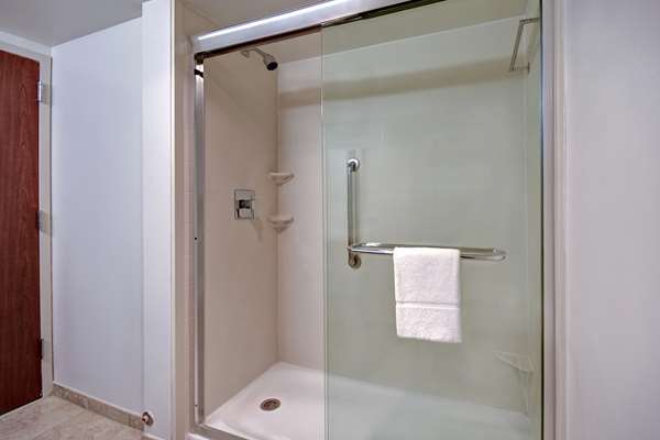  - Hampton Inn Old Town Area Alexandria - I-95 & I-495, Exit 177