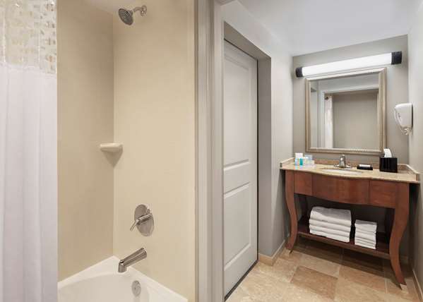  - Hampton Inn Old Town Area Alexandria - I-95 & I-495, Exit 177