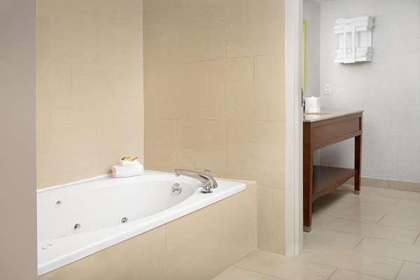  - Hampton Inn College Park - I-95 & I-495, Exit 25