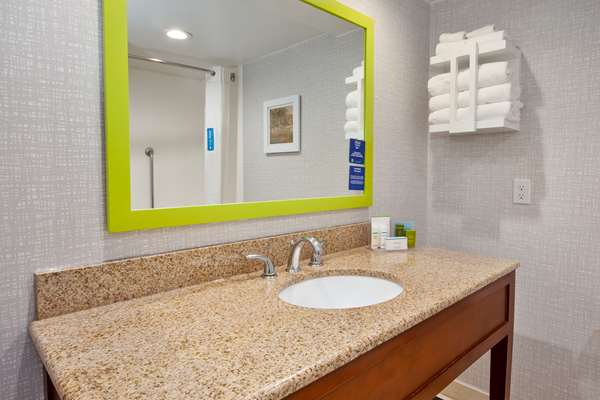  - Hampton Inn College Park - I-95 & I-495, Exit 25