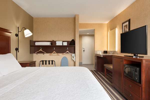  - Hampton Inn Chantilly
